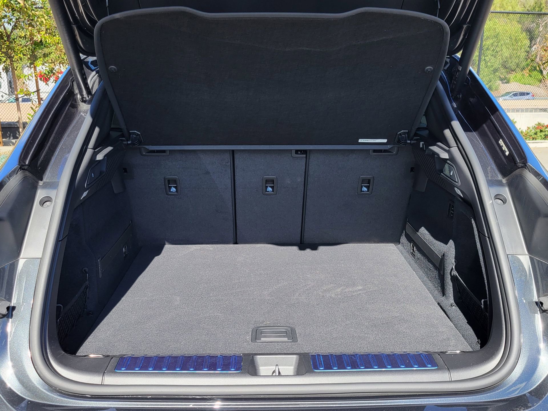 Used 2025 Porsche Macan Electric image 31