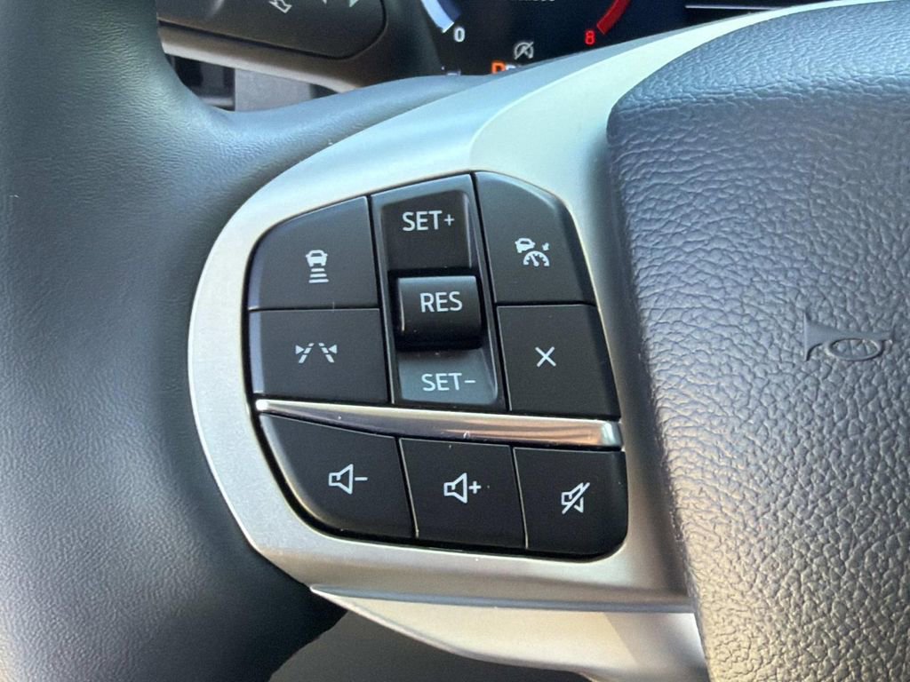 Used 2025 Ford Explorer Active w/ Active Comfort Package image 32