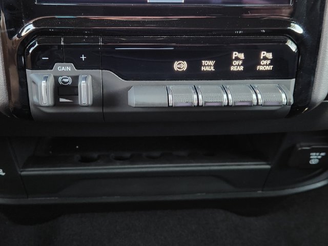 Used 2026 RAM 2500 Laramie AWD/4WD image 23