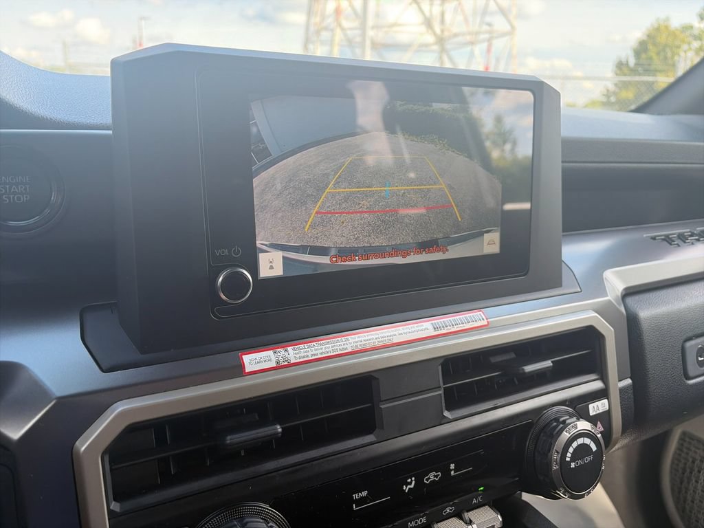 Used 2025 Toyota Tacoma SR5 AWD/4WD image 22