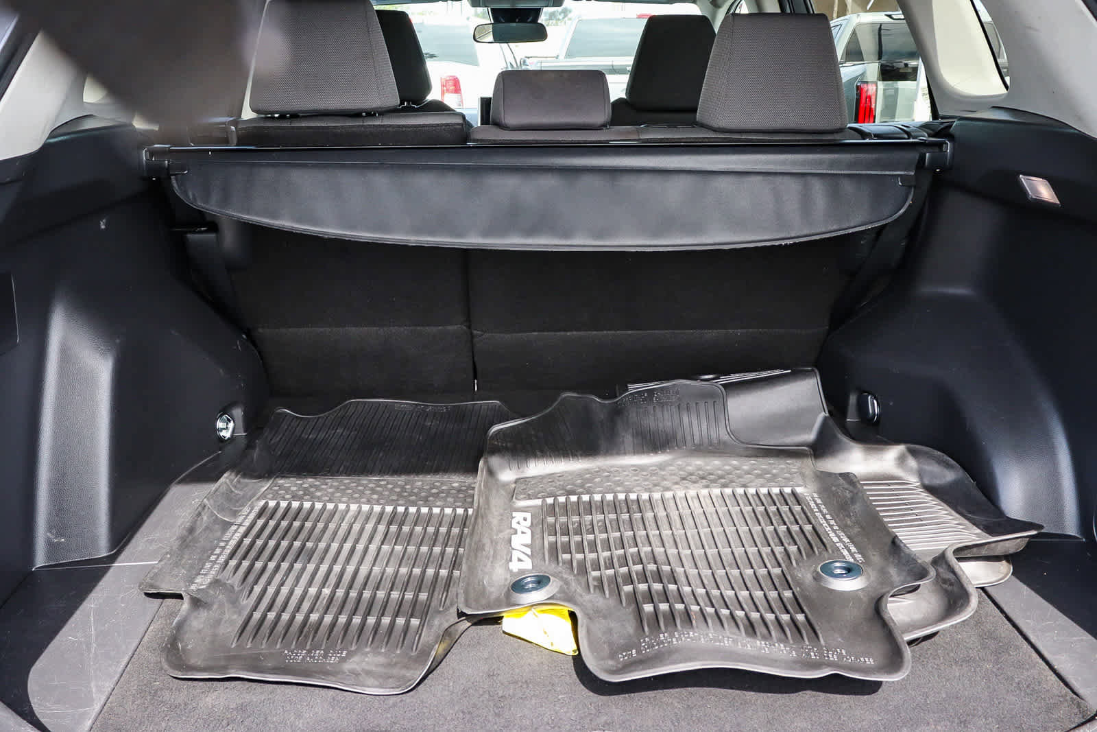 Used 2023 Toyota RAV4 XLE image 21
