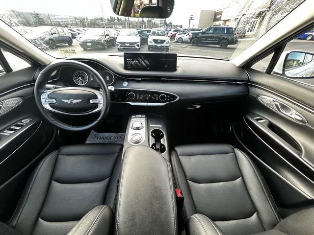Used 2025 Genesis GV70 2.5T Select image 10