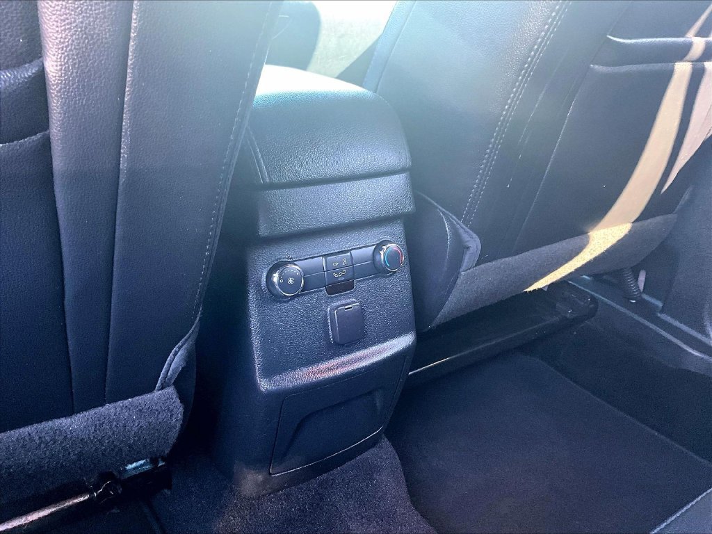 Used 2016 Ford Explorer XLT w/ Equipment Group 202A AWD/4WD image 35