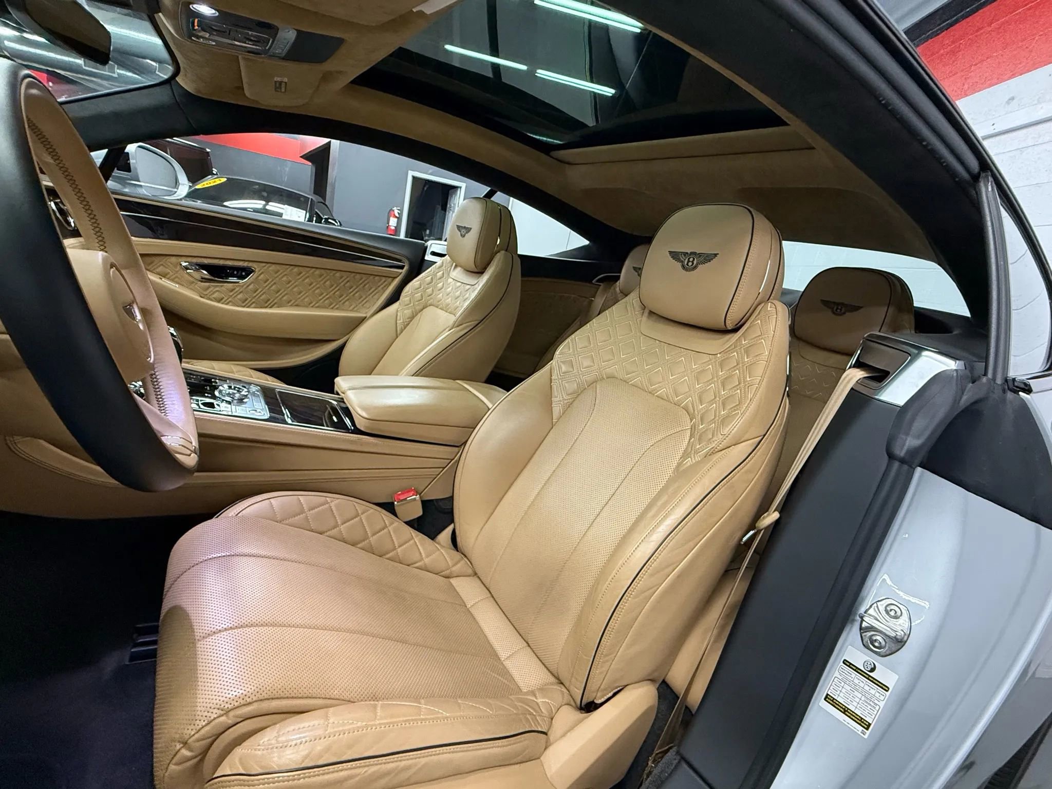 Used 2022 Bentley Continental GT image 31