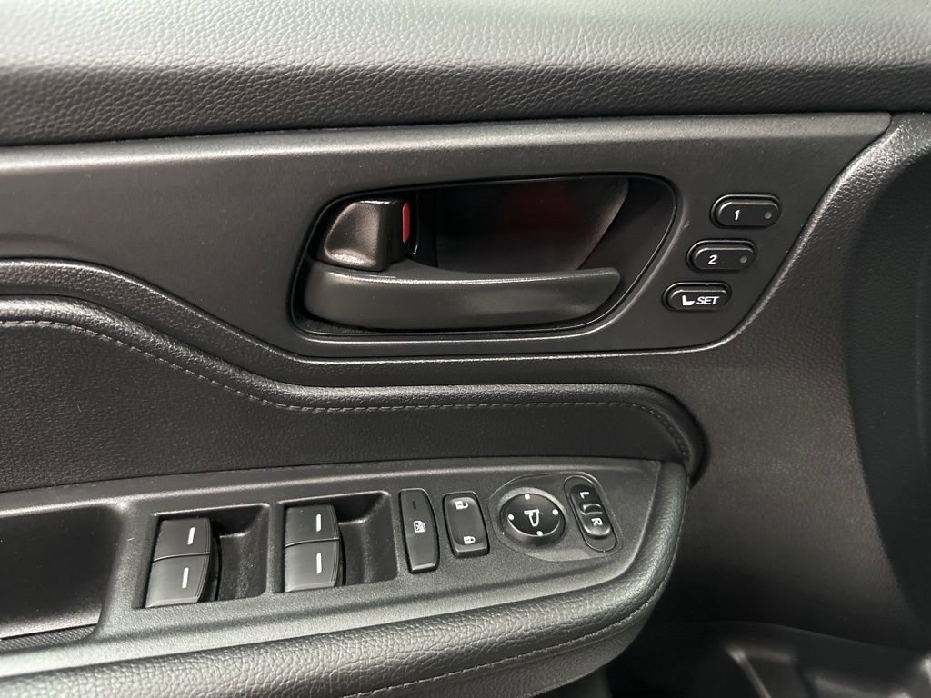 Used 2024 Honda Odyssey Sport image 19