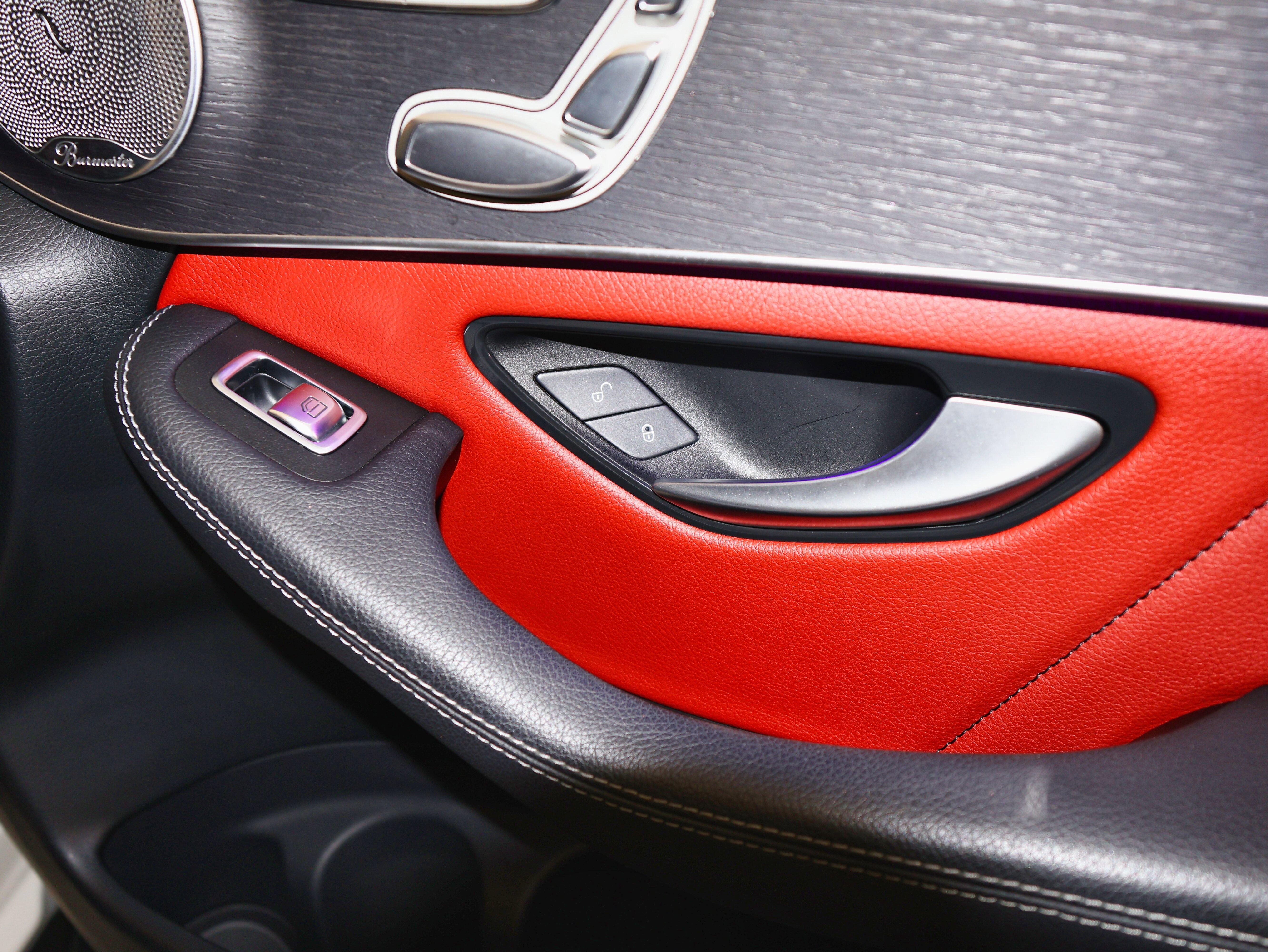 Used 2020 Mercedes-Benz GLC 300 4MATIC Coupe image 40