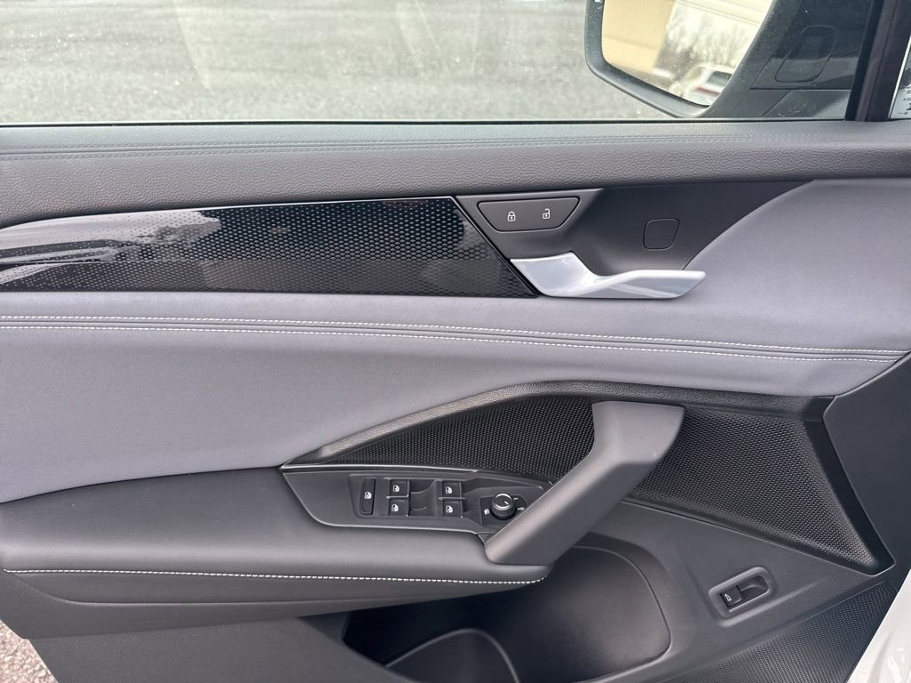 New 2026 Volkswagen Tiguan SE R-Line AWD/4WD image 17