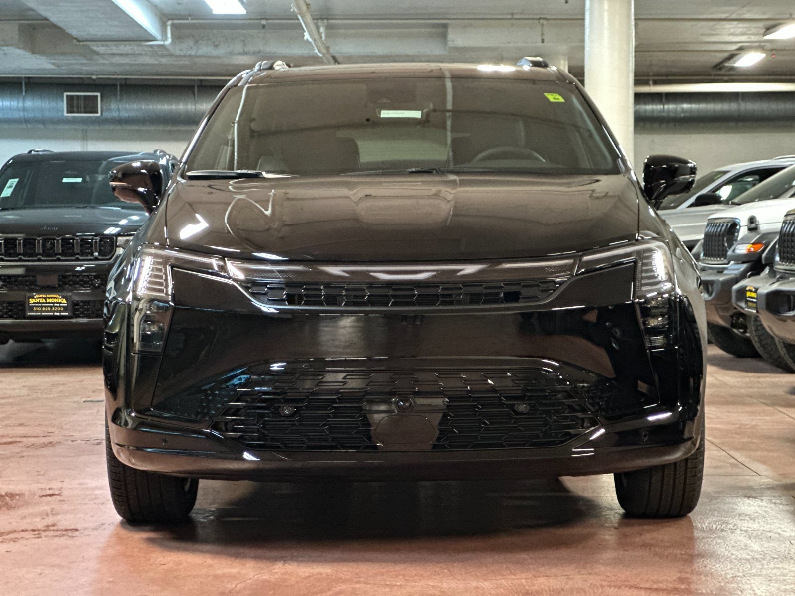 New 2027 Chrysler Pacifica Limited w/ Family Tech Group AWD/4WD image 8