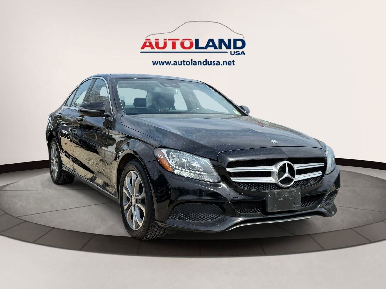 Used 2017 Mercedes-Benz C 300 4MATIC Sedan image 2