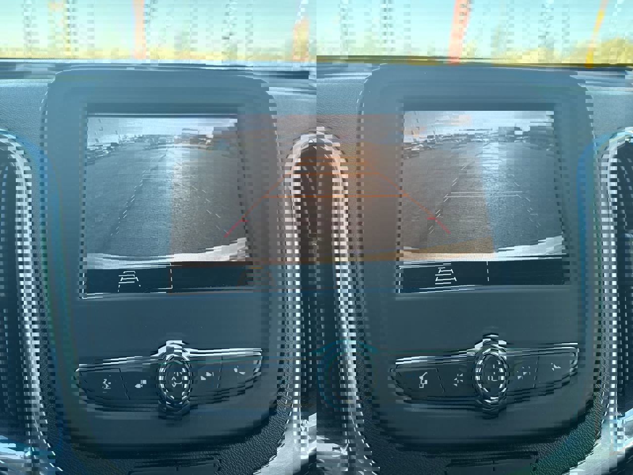 Used 2024 Chevrolet Equinox LS w/ LS Convenience Package image 28