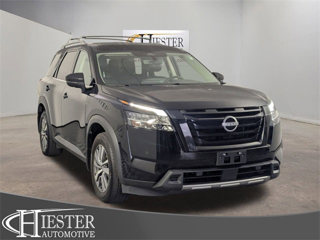 Used 2023 Nissan Pathfinder SL w/ Black Appearance Package image 1