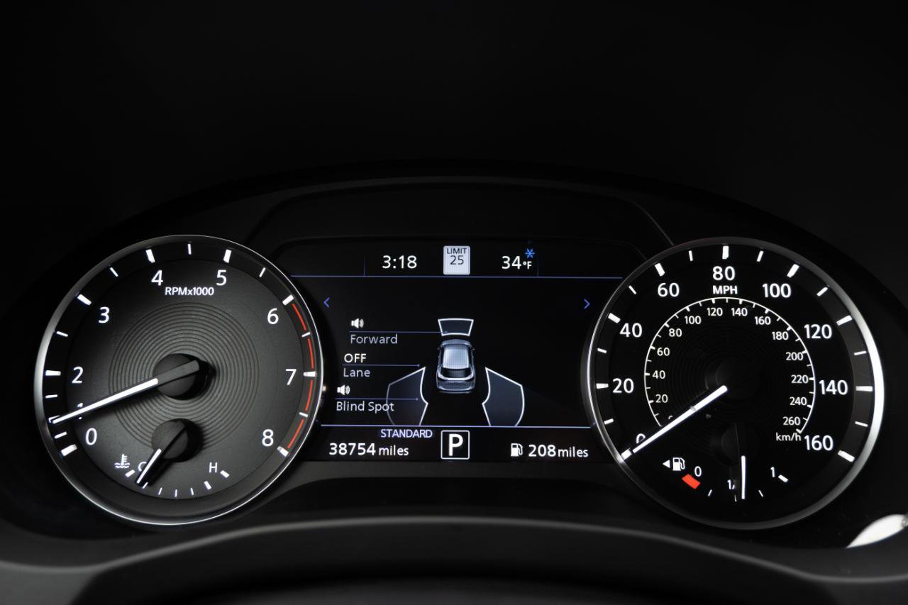 Used 2023 INFINITI QX50 Sport image 29