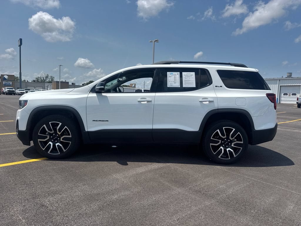 Used 2021 GMC Acadia SLE w/ Driver Convenience Package FWD image 3