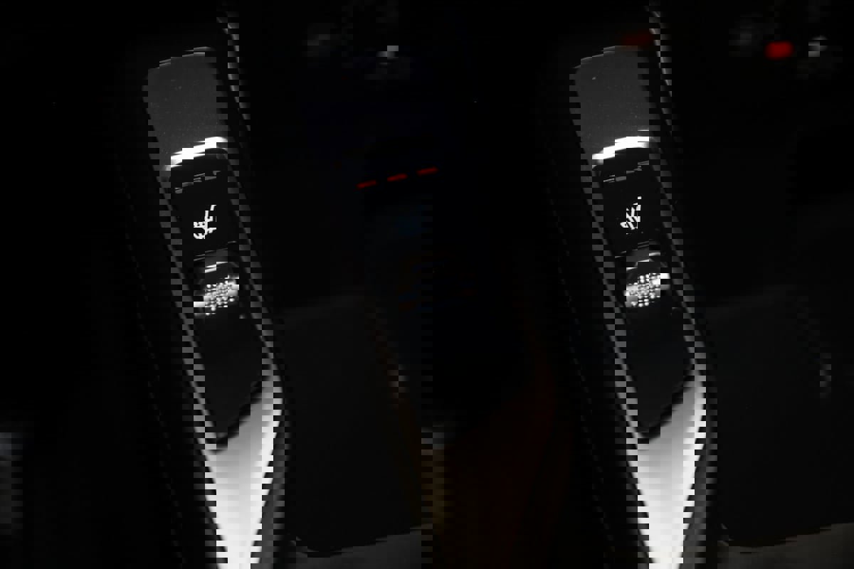 Used 2025 Kia Sorento EX image 8