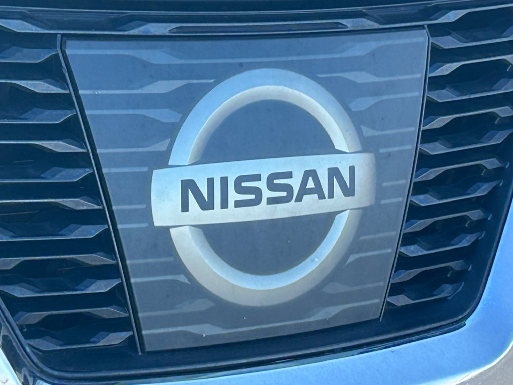Used 2017 Nissan Rogue SV AWD/4WD image 9