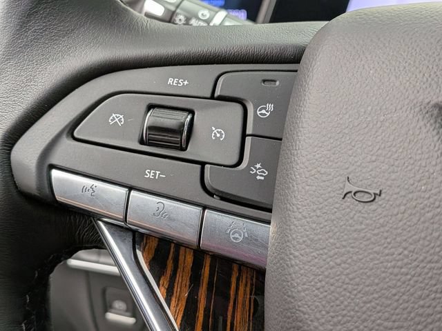 Certified 2023 Cadillac Escalade Premium Luxury AWD/4WD image 11