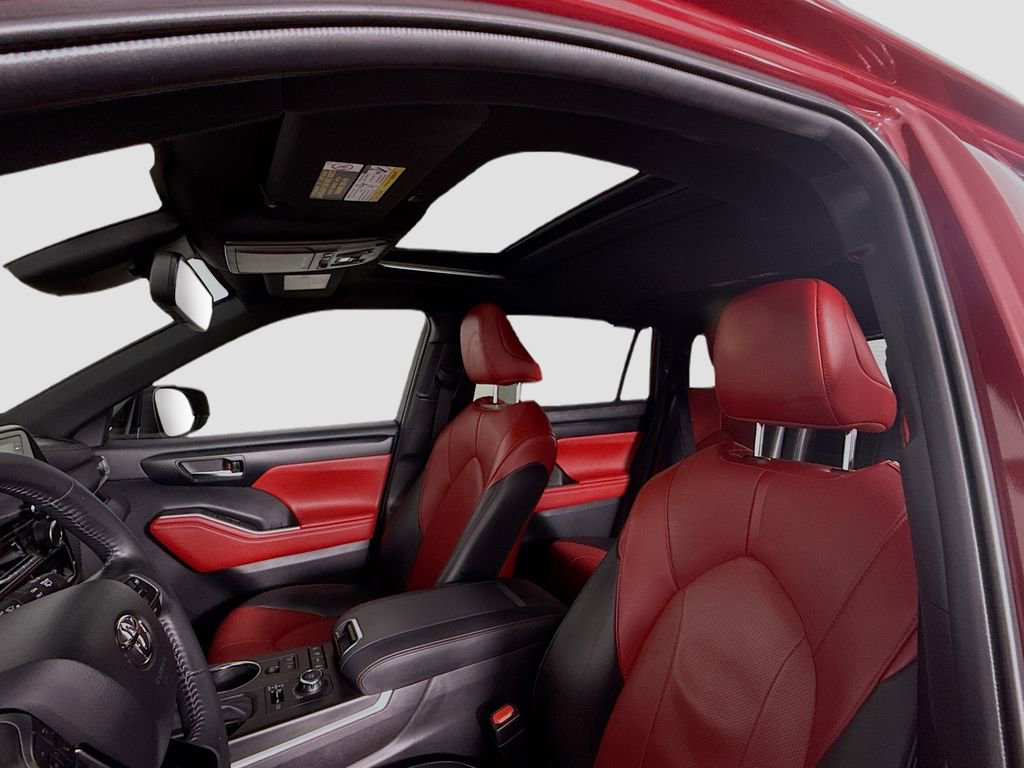 Used 2021 Toyota Highlander XSE image 15