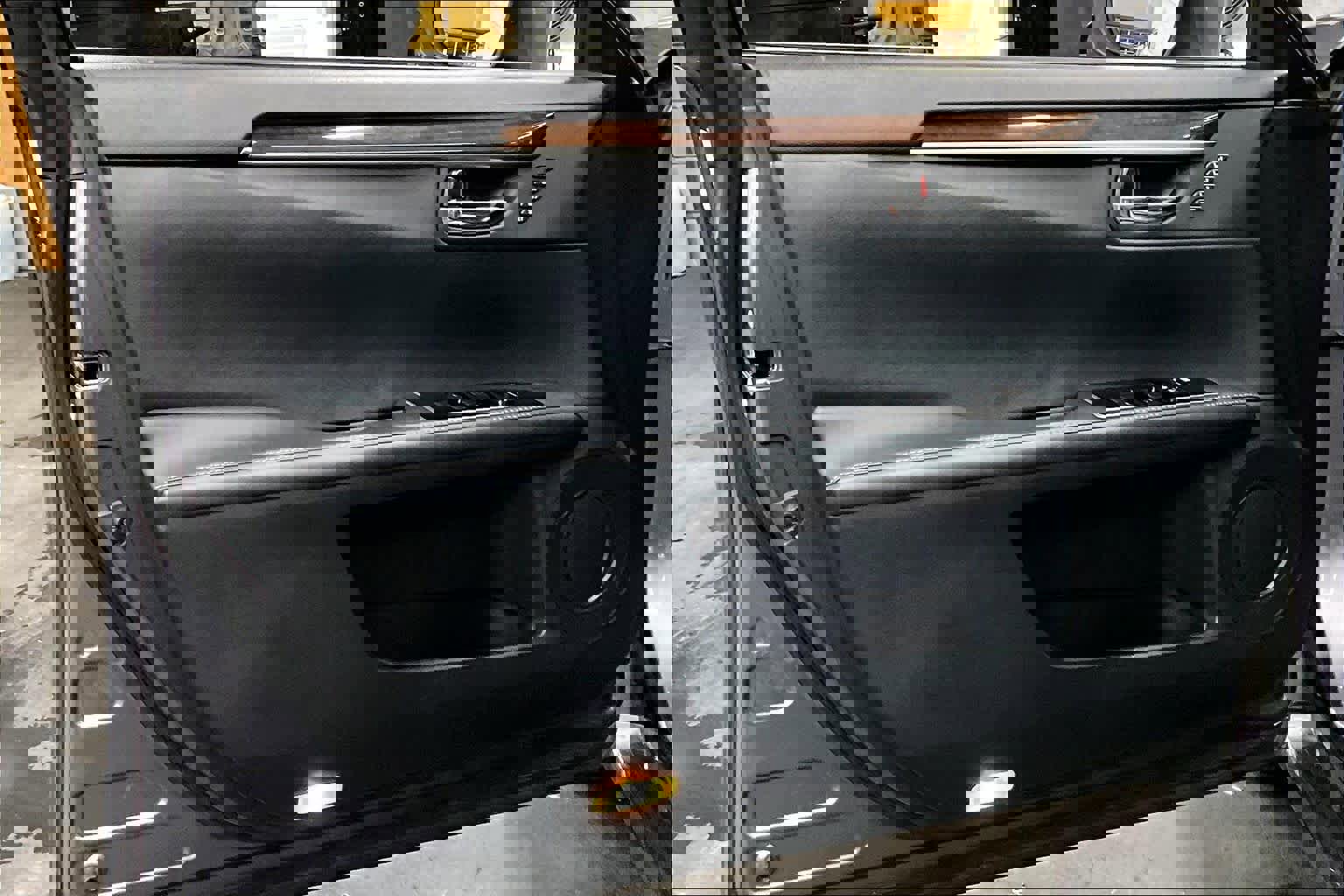 Used 2016 Lexus ES 300h w/ Luxury Package w/Wood Trim image 21