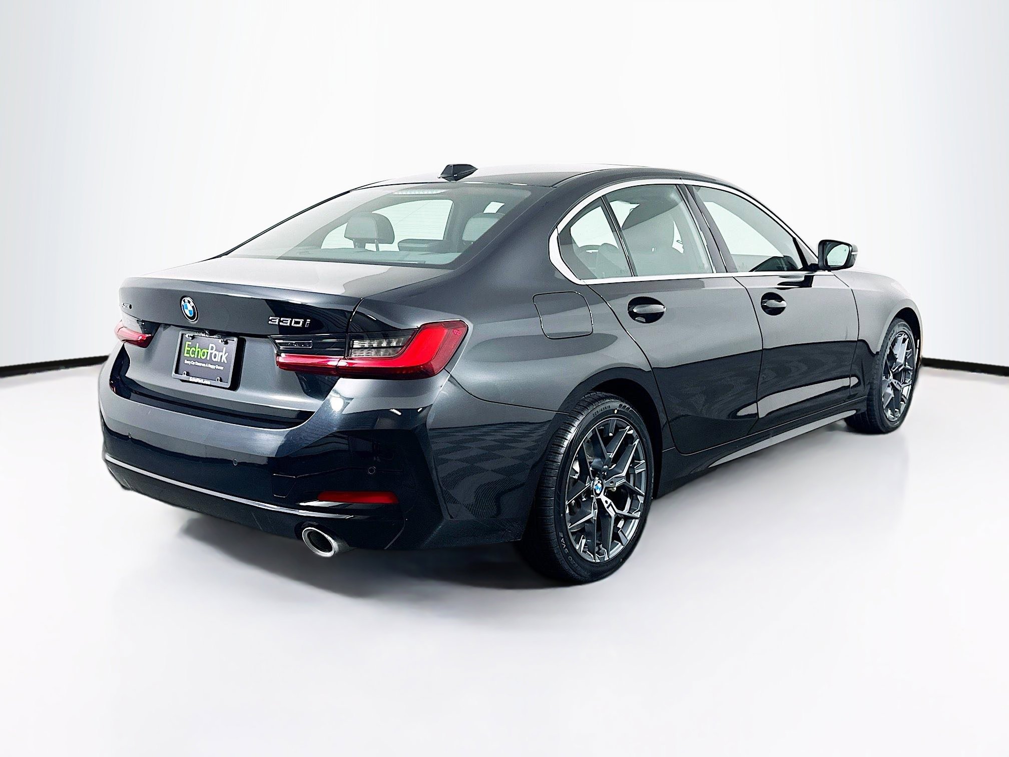 Used 2025 BMW 330i xDrive Sedan image 9