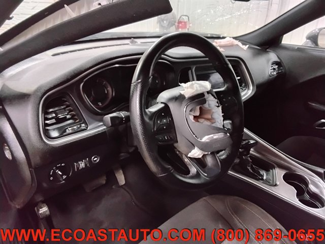 Used 2020 Dodge Challenger SXT w/ Blacktop Package image 11