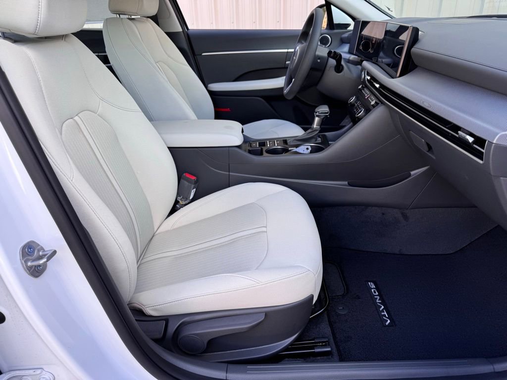 New 2026 Hyundai Sonata SE FWD image 15