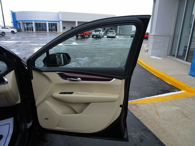 Used 2017 Cadillac XT5 Luxury image 25