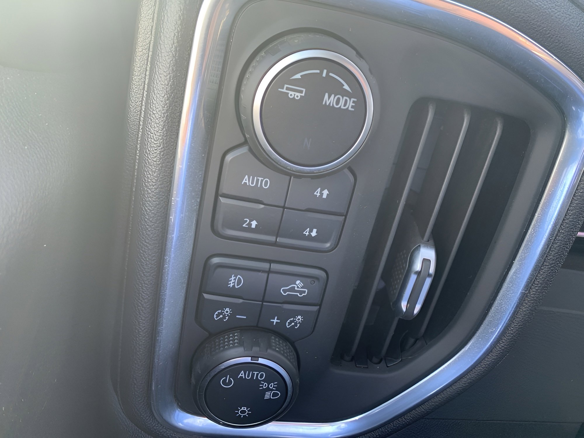 Used 2021 Chevrolet Silverado 1500 RST w/ Max Trailering Package AWD/4WD image 10