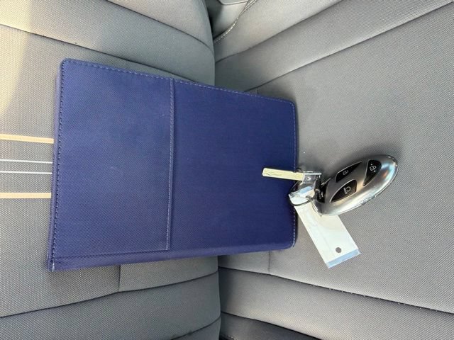 Used 2025 Hyundai Elantra SEL FWD image 25