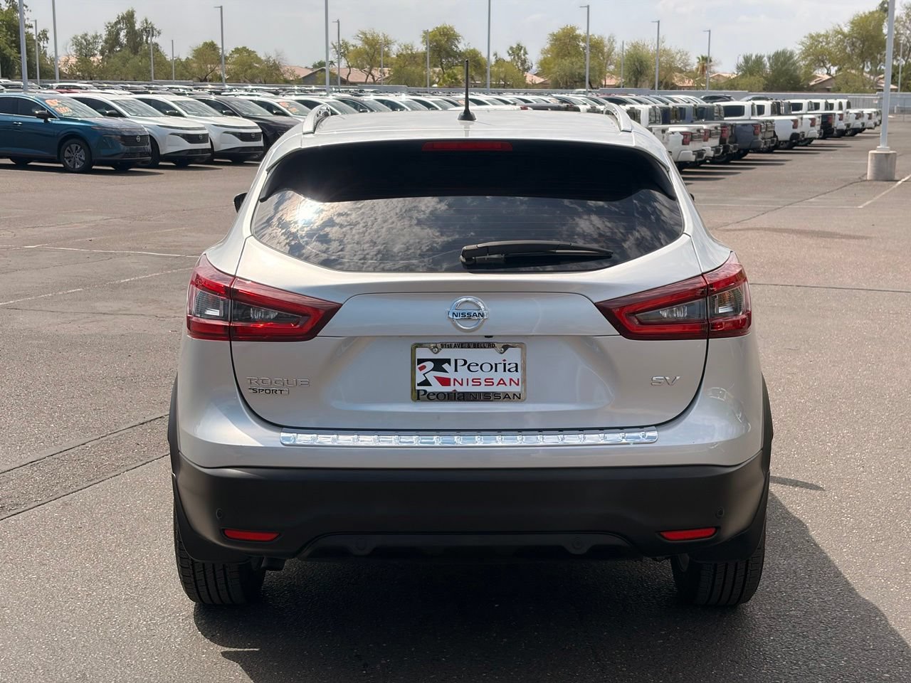 Certified 2022 Nissan Rogue Sport SV FWD image 5
