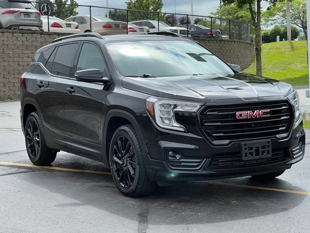 Used 2023 GMC Terrain SLT w/ Infotainment Package II AWD/4WD image 42