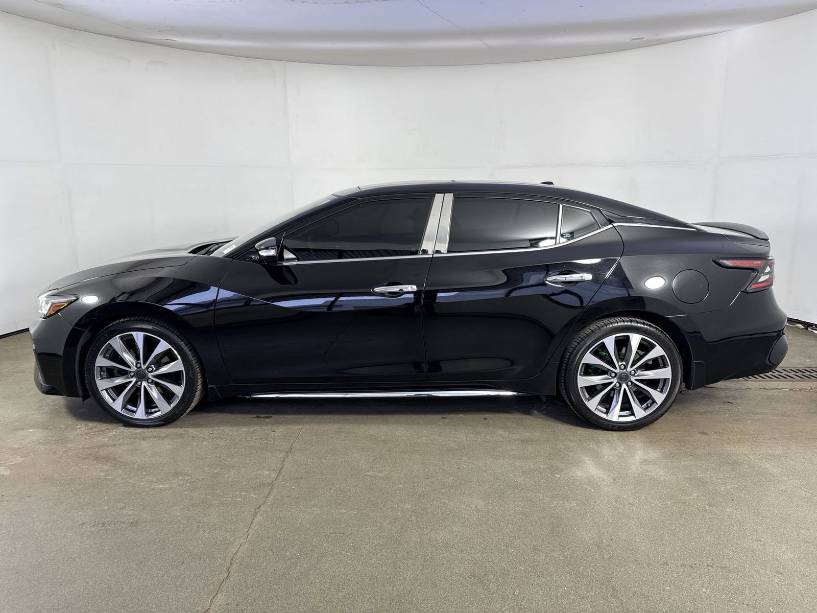Used 2019 Nissan Maxima Platinum w/ Illumination Package image 31