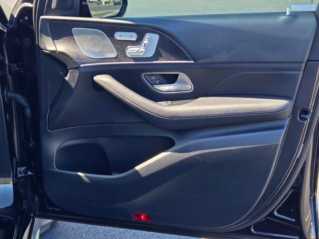 Used 2024 Mercedes-Benz GLE 450 4MATIC image 5