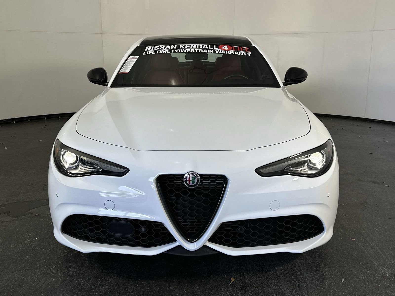 Used 2023 Alfa Romeo Giulia Veloce image 4