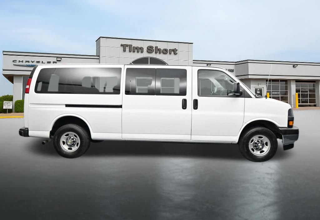 Used 2024 Chevrolet Express 3500 LT w/ LT Preferred Equipment Group RWD image 6