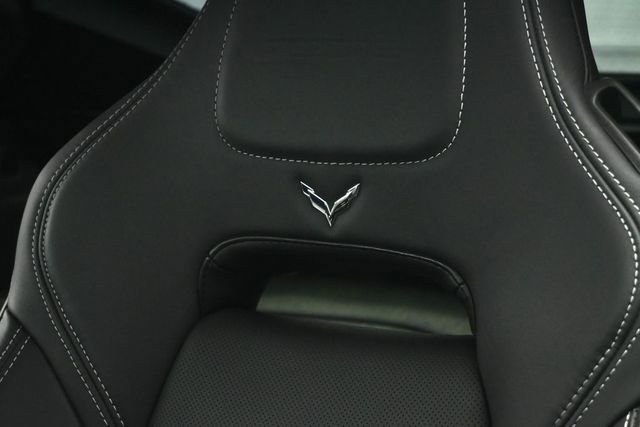 Used 2015 Chevrolet Corvette Z06 w/ 3LZ Preferred Equipment Group RWD image 46