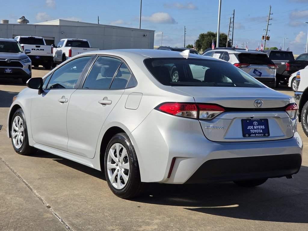 Used 2026 Toyota Corolla LE FWD image 7