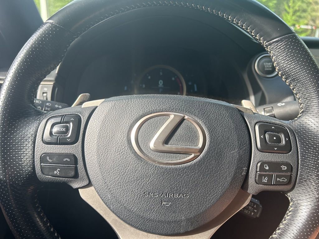 Used 2017 Lexus IS 200t image 5