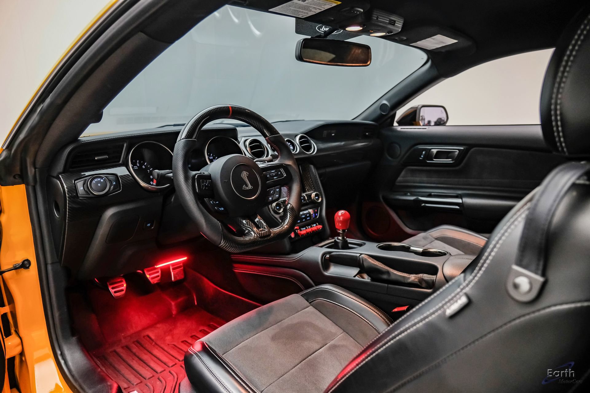 Used 2019 Ford Mustang Shelby GT350 w/ Technology Package RWD image 33
