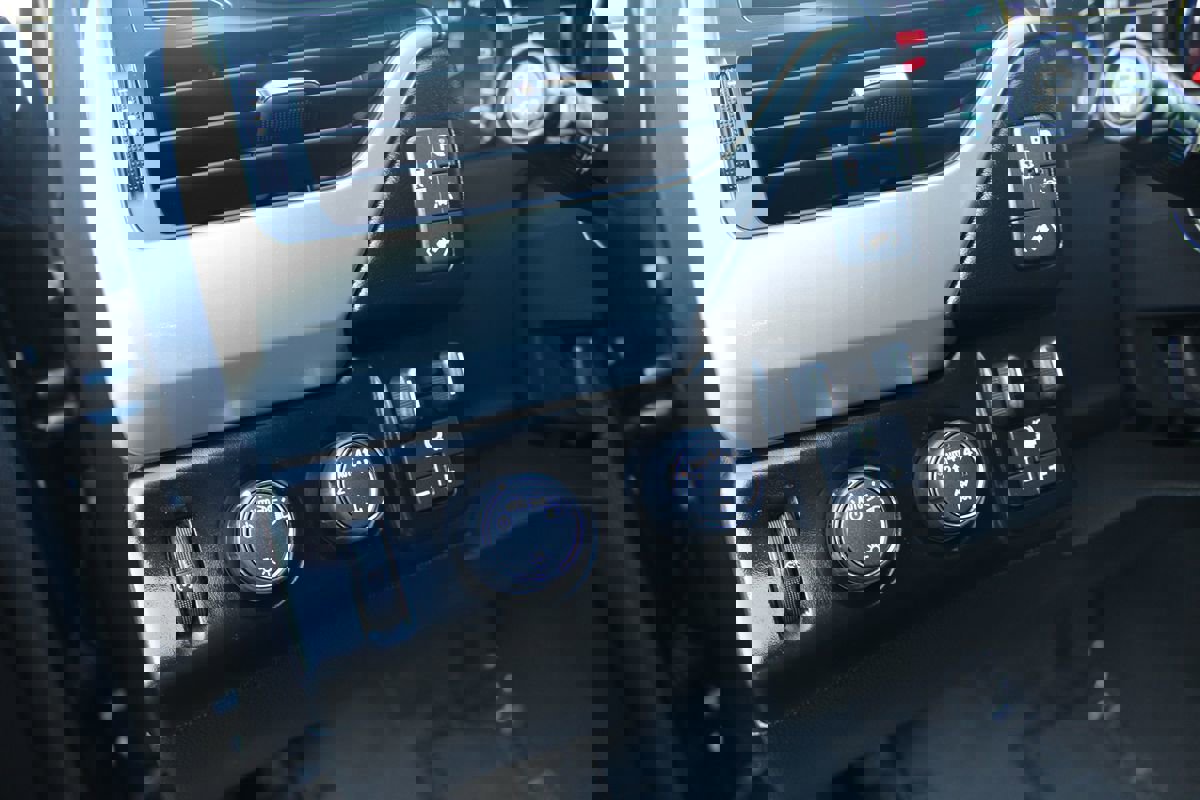 Used 2019 Chevrolet Suburban LS w/ All-Season Package image 24