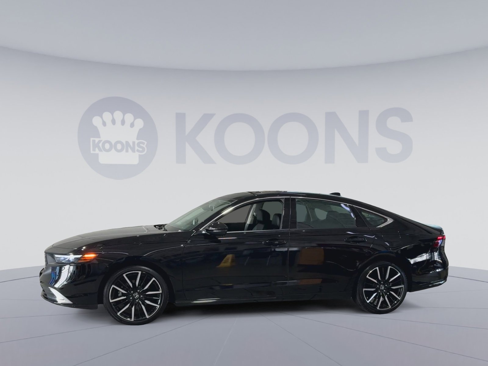 Used 2023 Honda Accord Touring image 7