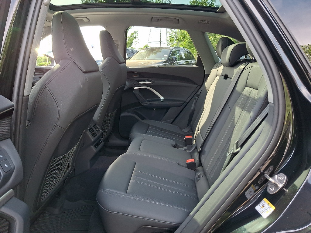 Certified 2025 Audi Q5 Prestige AWD/4WD image 17