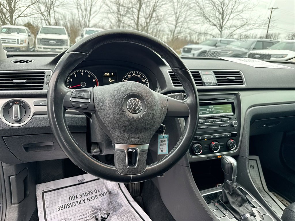 Used 2014 Volkswagen Passat 1.8T Wolfsburg Edition image 18