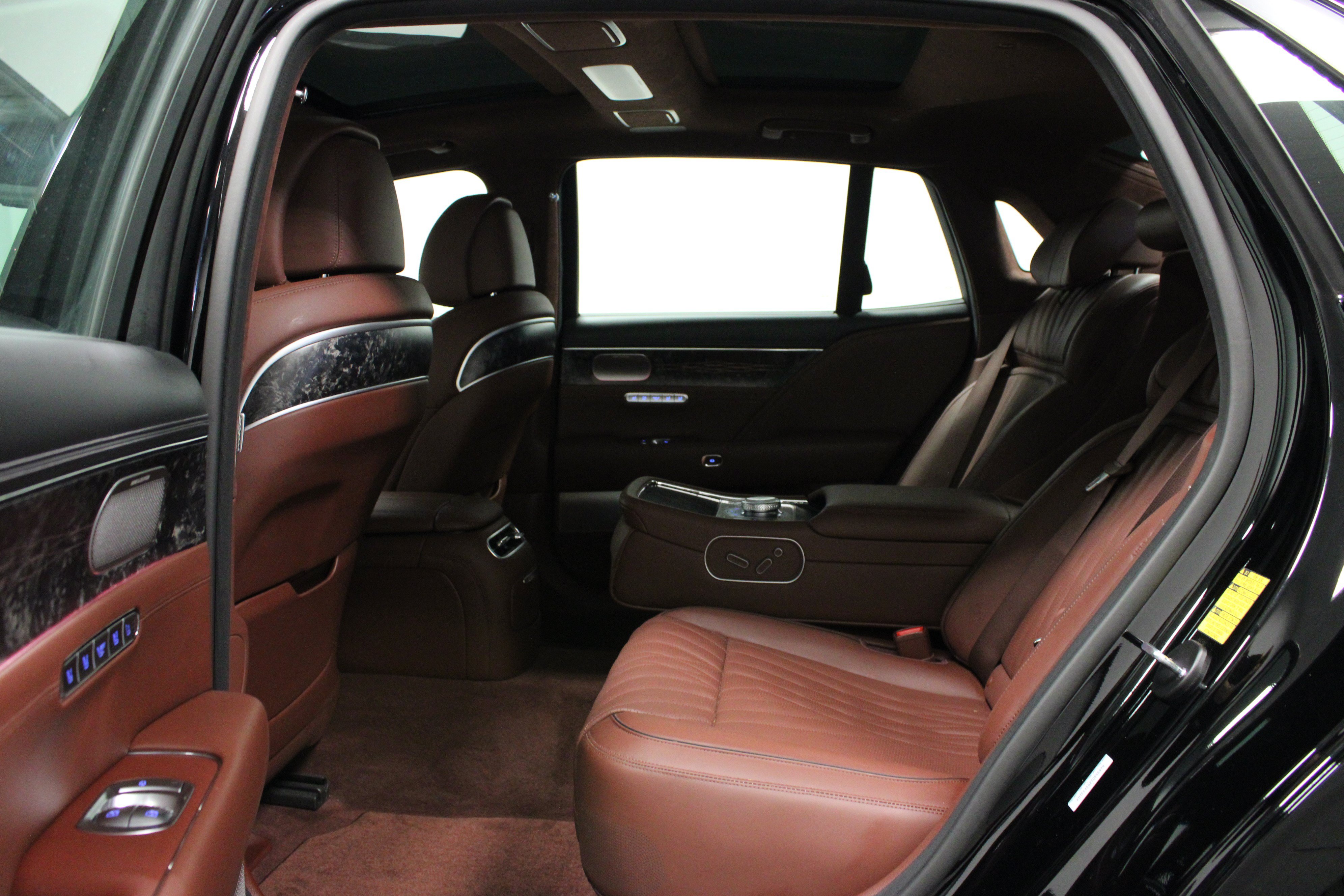 Used 2026 Genesis G90 3.5T AWD/4WD image 13