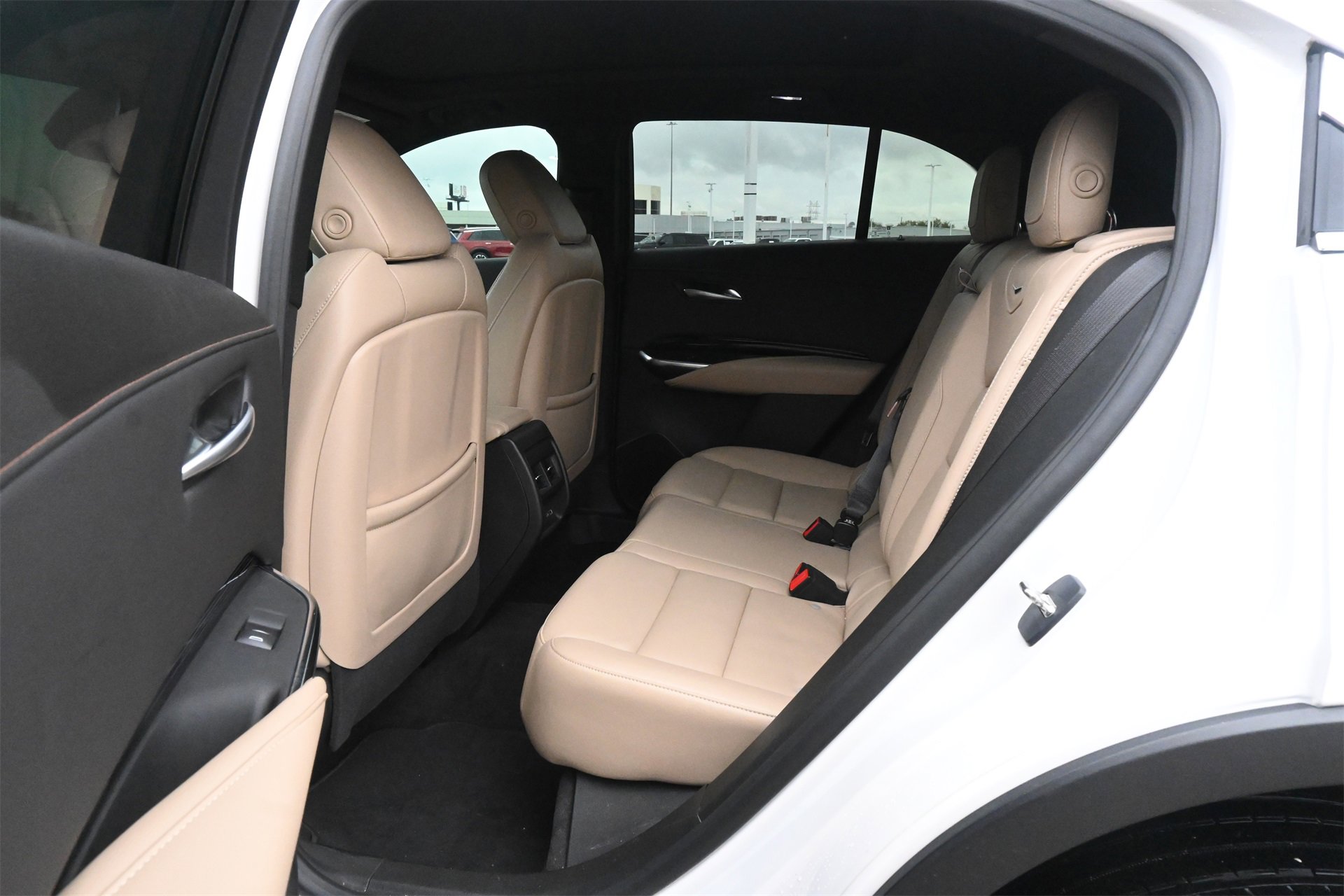 Certified 2024 Cadillac XT4 Luxury w/ Cold Weather Package image 20