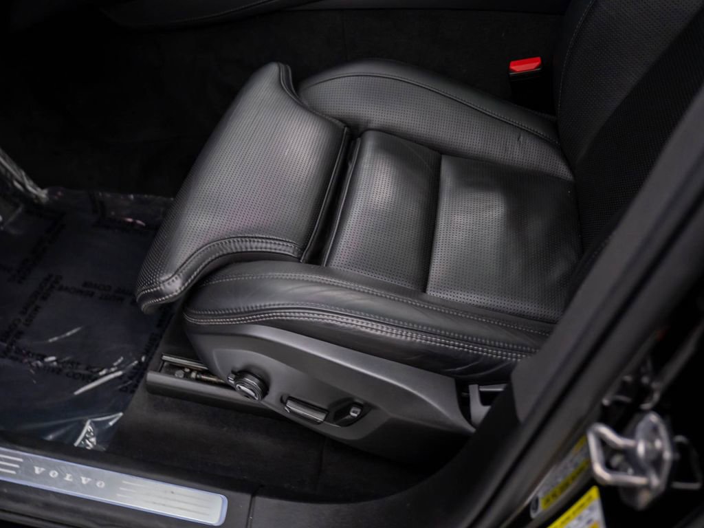 Used 2022 Volvo XC90 T6 Inscription w/ Advanced Package image 15