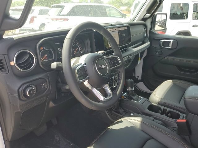 New 2026 Jeep Wrangler Unlimited Sahara w/ Safety Group AWD/4WD image 5