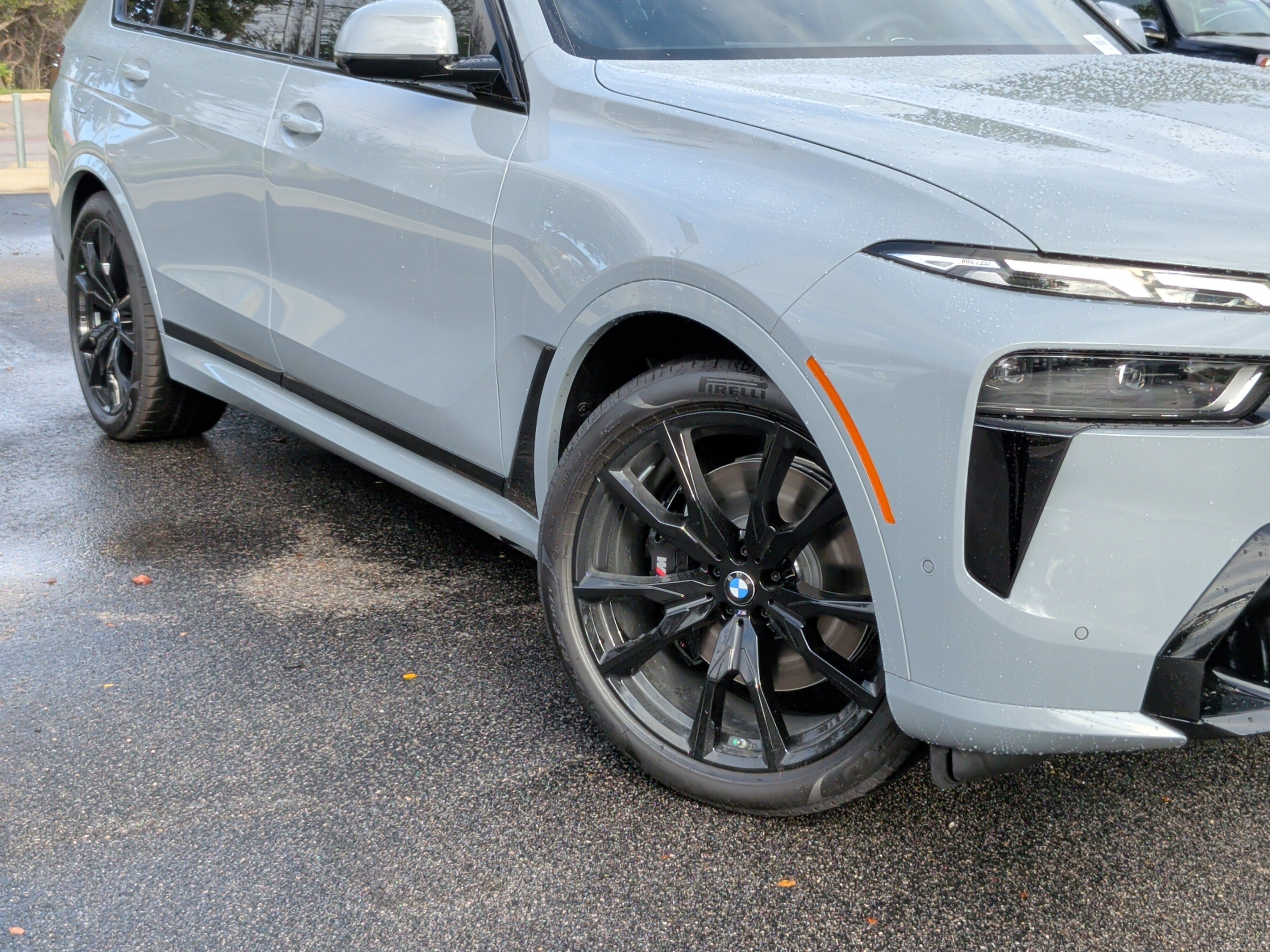 Certified 2026 BMW X7 xDrive40i w/ Executive Package image 3