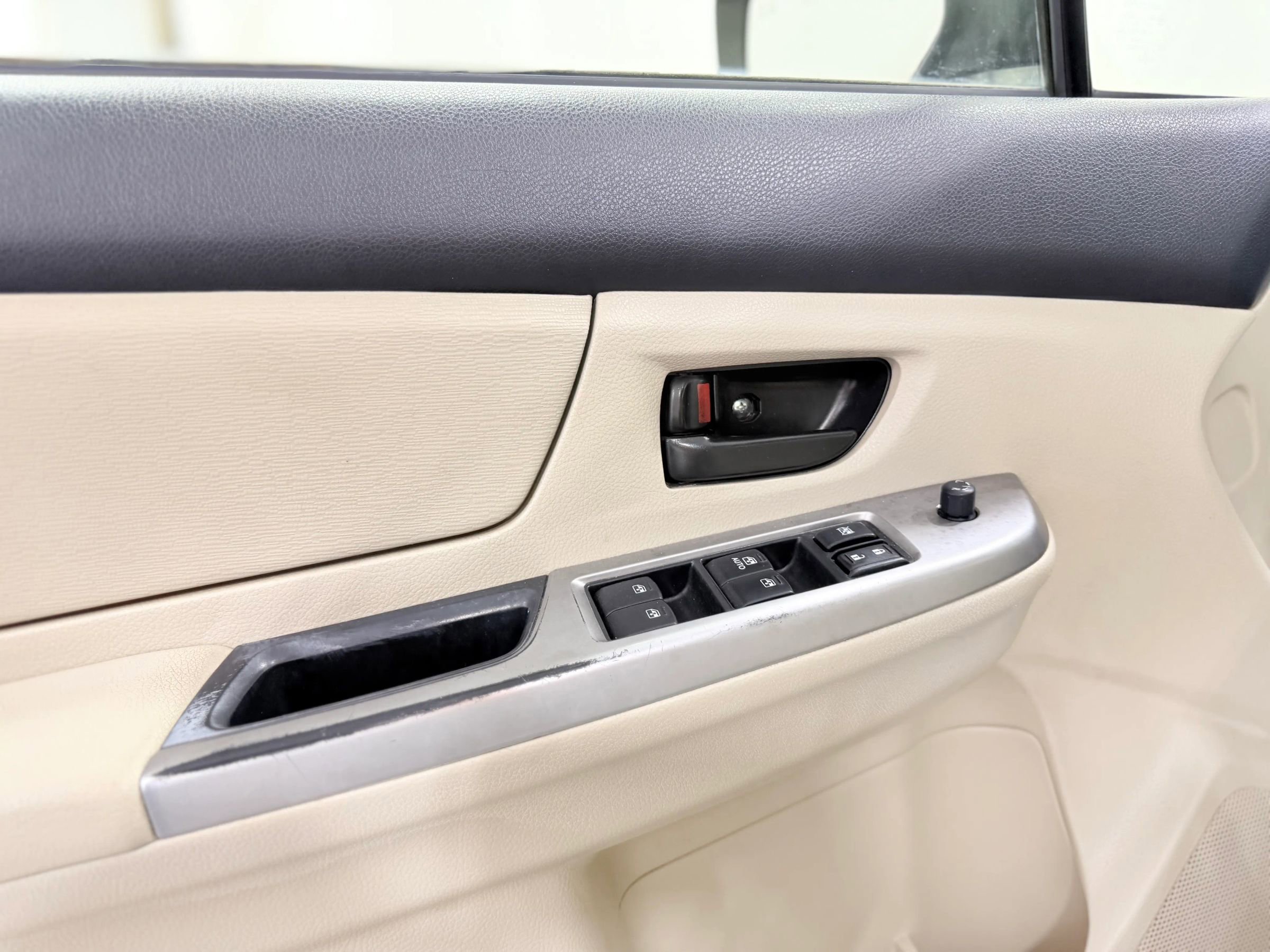 Used 2016 Subaru Impreza 2.0i image 12