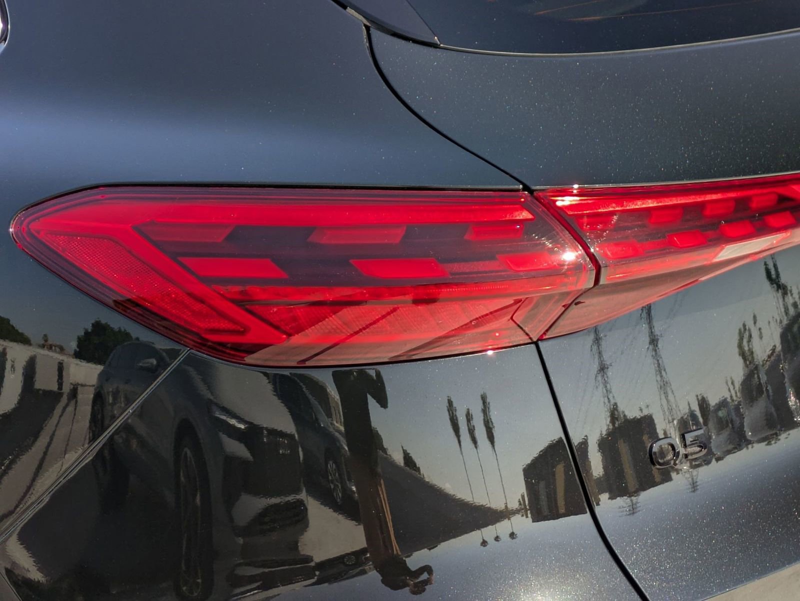 Used 2025 Audi Q5 Premium Plus w/ Premium Plus image 18