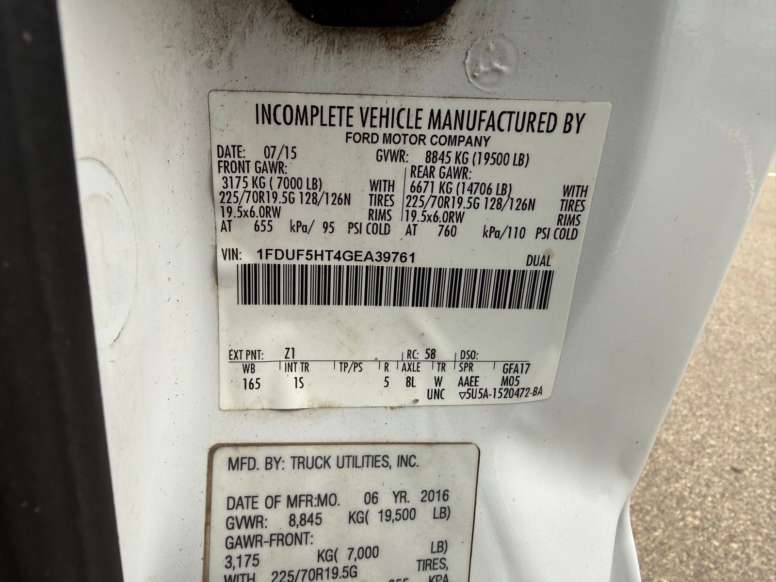 Used 2016 Ford F550 4x4 Regular Cab Super Duty image 17